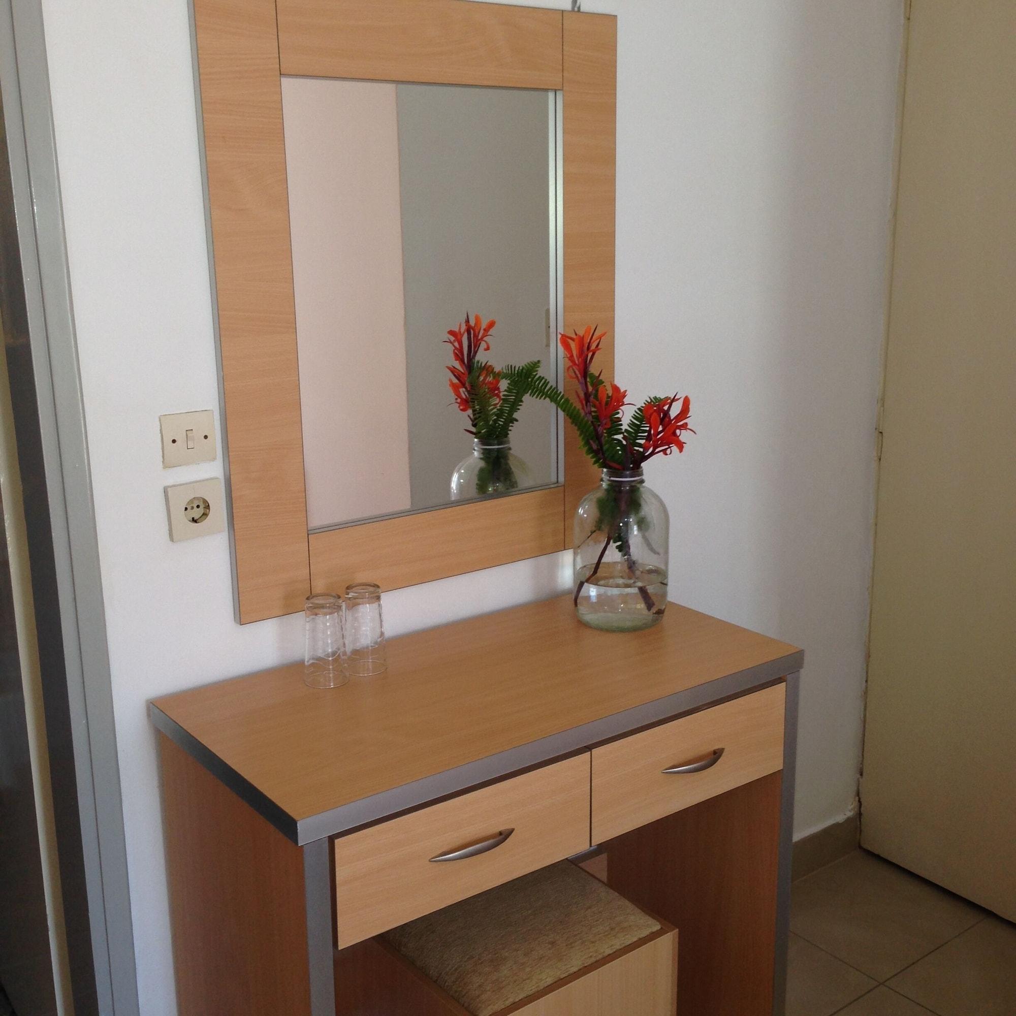 Zefyros Hotel Rhodes City Екстер'єр фото